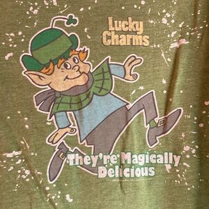 TNT green lucky charms XL shirt fits like a medium. 2006 38” chest. 123‎